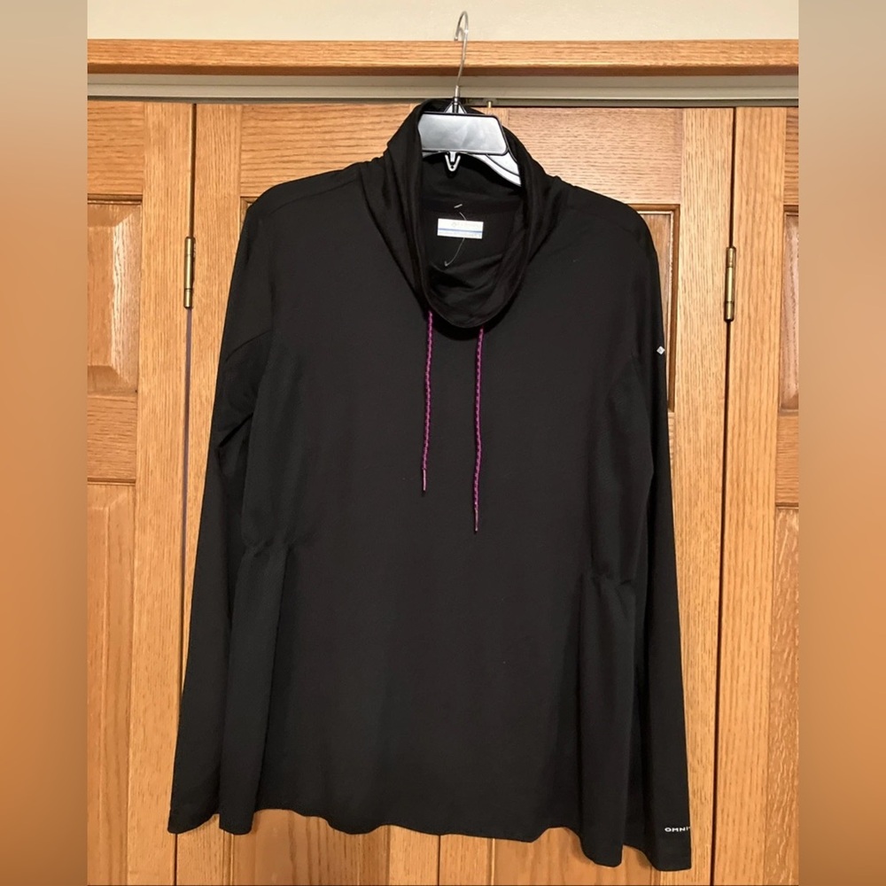 Columbia Cowl Neck Women’s Omni Wick Pullover Large Black NWOT